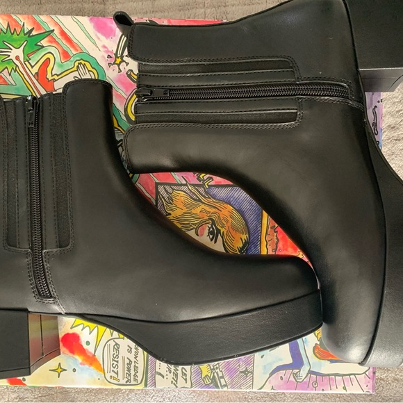 🖤NEW🖤Jeffrey Campbell Platform heeled leather booties 2” heel..1” platform - Picture 6 of 8